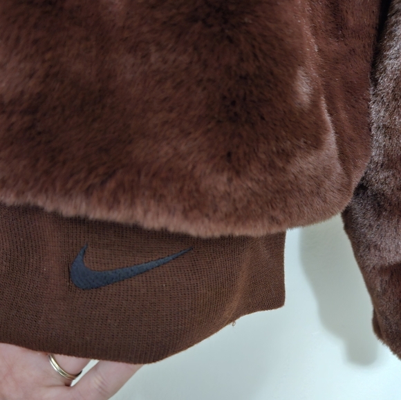 NWT nike faux fur jacket - Picture 7 of 10
